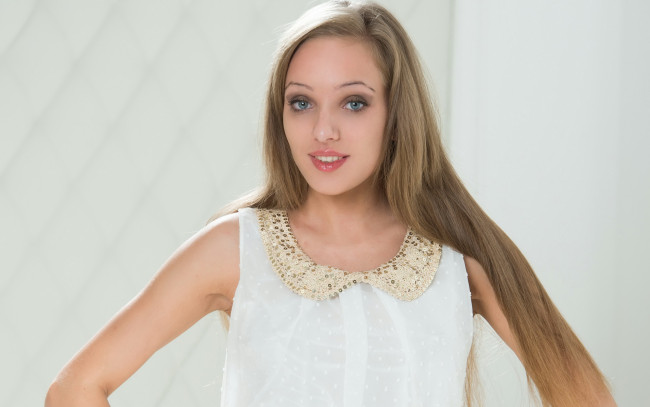 Обои картинки фото tayra, девушки, -unsort , блондинки, взгляд, улыбка