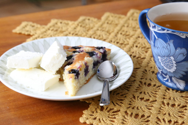 Обои картинки фото еда, пироги, черничный, чай, мороженое, пирог