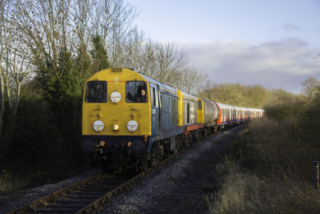 Обои картинки фото техника, поезда, рельсы, локомотив