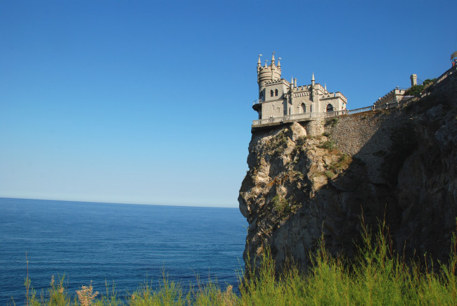 Обои картинки фото города, ласточкино гнездо , украина, замок, утес
