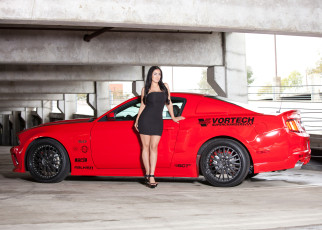 обоя автомобили, -авто с девушками, mustang