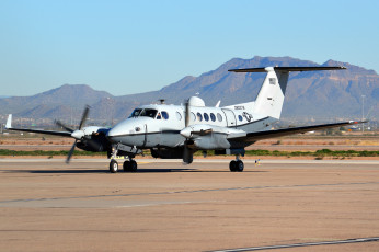 Картинка авиация пассажирские+самолёты полоса самолет аэродром