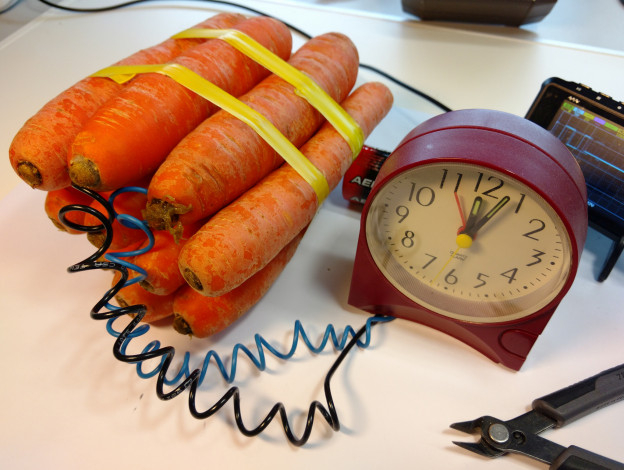 Обои картинки фото юмор и приколы, бомба, морковная