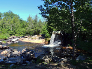 Картинка природа реки озера поток река камни деревья