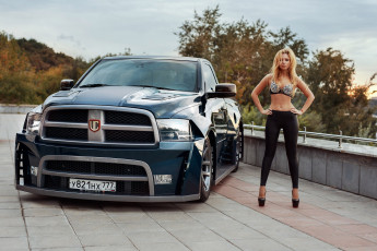 Картинка автомобили -авто+с+девушками dodge ram