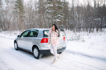 Картинка автомобили -авто+с+девушками volkswagen golf