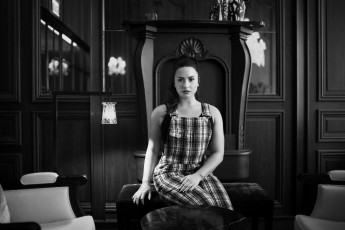 Картинка деми+ловато+2018 девушки demi+lovato сelebrities demi lovato деми ловато актриса певица 2018 monochrome знаменитости черно-белое