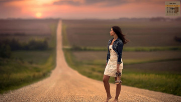 Картинка календари девушки 2018 дорога