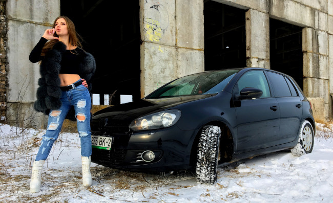 Обои картинки фото автомобили, -авто с девушками, volkswagen, golf