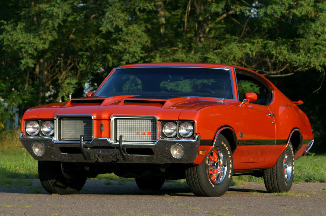 Обои картинки фото oldsmobile cutlass 442 w-30 hardtop coupe 1972, автомобили, oldsmobile, coupe, cutlass, 442, w-30, 1972, hardtop