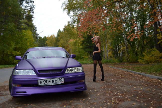 Обои картинки фото автомобили, -авто с девушками, toyota, mark, ii