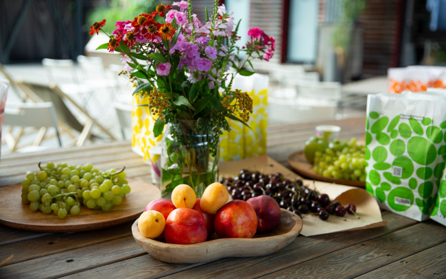 Обои картинки фото еда, фрукты,  ягоды, виноград, вишни, абрикосы, нектарины