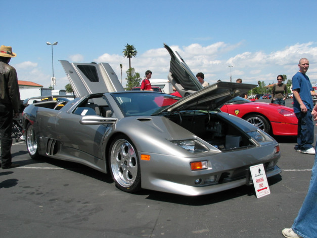 Обои картинки фото lamborghini, diablo, автомобили, выставки, уличные, фото