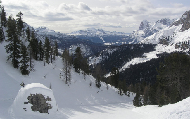 Обои картинки фото природа, зима, горы, ели, снег