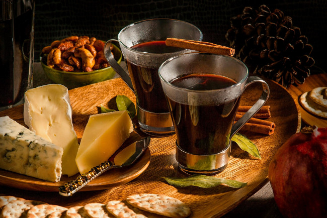 Обои картинки фото еда, разное, чай, сыр, корица, гранат