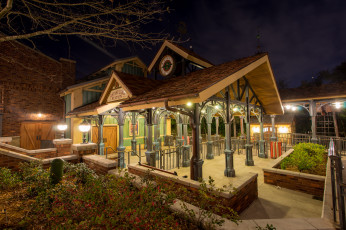 Картинка magic+kingdom+-+fantasyland+station города диснейленд парк огни ночь аттракционы