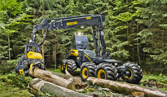 Обои картинки фото ponsse bear harvester, техника, тракторы, лесозаготовка, колесный, трактор, универсальный