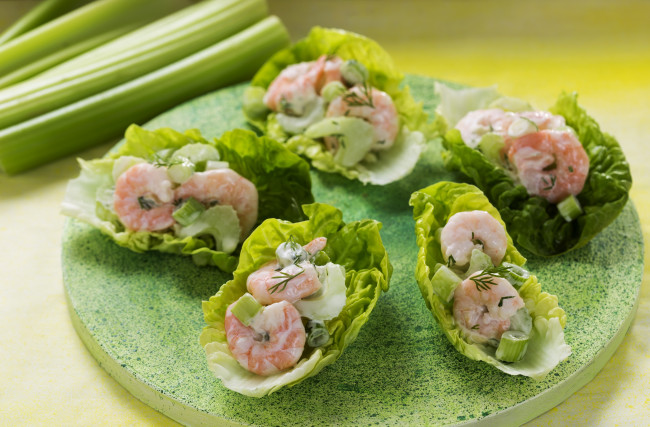 Обои картинки фото еда, салаты,  закуски, салат, креветки