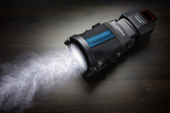 Картинка yongnuo+yn-560iii+&+rogue+grid бренды -+другое фонарь