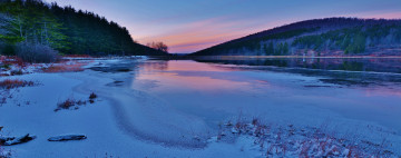 Картинка природа реки озера trees зима mountains снег река деревья горы winter snow river