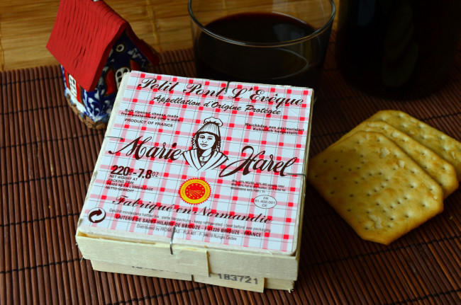 Обои картинки фото petit pont l’&, 201, v&, 234, que, еда, сырные изделия, сыр