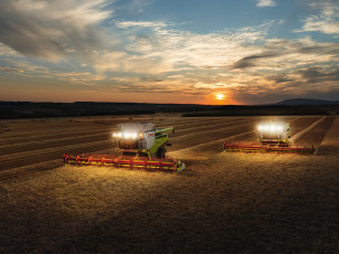 Картинка техника комбайны claas lexion