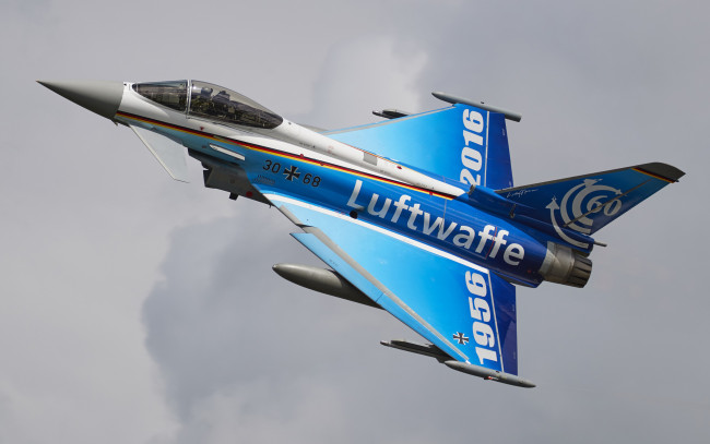 Обои картинки фото eurofighter typhoon, авиация, боевые самолёты, военный, истребитель, eurofighter, gmbh, тайфун, еврофайтер, military, fighter, typhoon