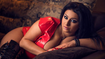 Картинка девушки -+брюнетки +шатенки elecktra