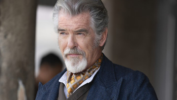 Картинка black+adam+||+2022 кино+фильмы black+adam чeрный адам фантастика фэнтези боевик актeр пирс брoснан pierce brosnan doctor fate kent nelson