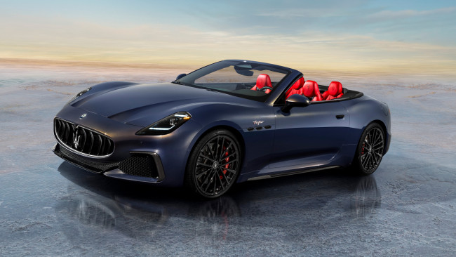Обои картинки фото maserati grancabrio trofeo 2024, автомобили, maserati, grancabrio, trofeo, синий, мазерати
