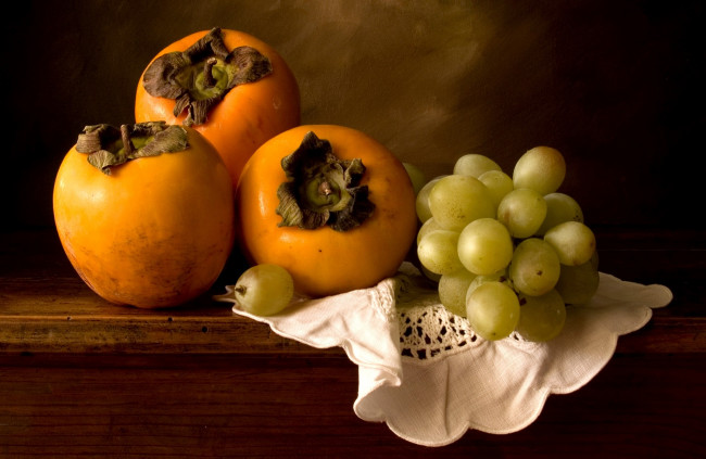 Обои картинки фото еда, фрукты, ягоды, виноград, хурма