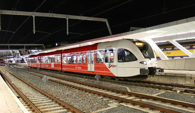 Обои картинки фото техника, поезда, состав, локомотив, рельсы, дорога, железная