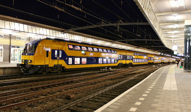 Обои картинки фото техника, поезда, локомотив, дорога, рельсы, состав, железная