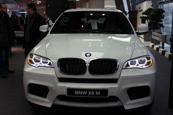 Картинка автомобили выставки+и+уличные+фото bmw