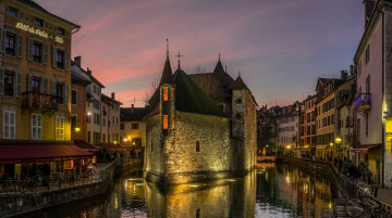 Картинка города -+здания +дома островной дворец музей истории анси франция