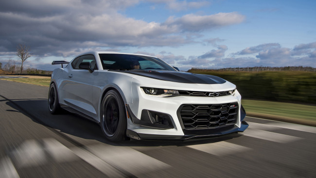 Обои картинки фото chevrolet camaro zl1-1le 2018, автомобили, chevrolet, camaro, zl1-1le, 2018