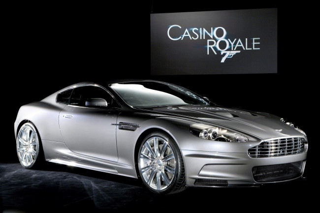 Обои картинки фото кино фильмы, 007,  casino royale, серебристый, aston, martin, dbr9
