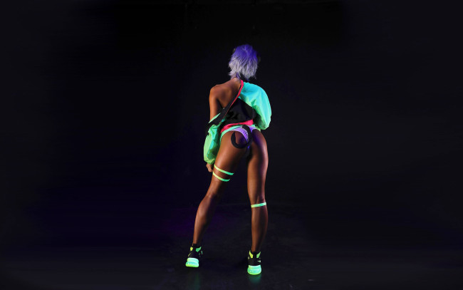 Обои картинки фото девушки, nonsummerjack, образ, неон, куртка, белье, кроссовки