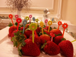 Картинка еда клубника земляника ягоды