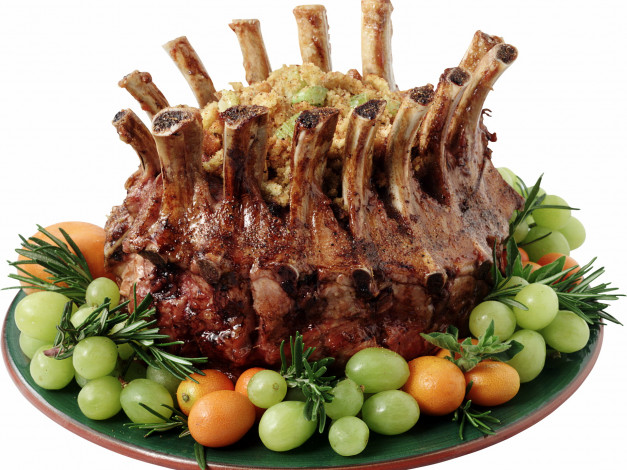 Обои картинки фото еда, мясные, блюда, тарелка, виноград, ребрышки