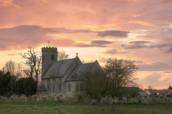 Картинка города католические соборы костелы аббатства церковь святой марии 14 век англия
