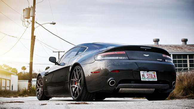 Обои картинки фото aston, martin, v8, автомобили, великобритания, элитные, ltd