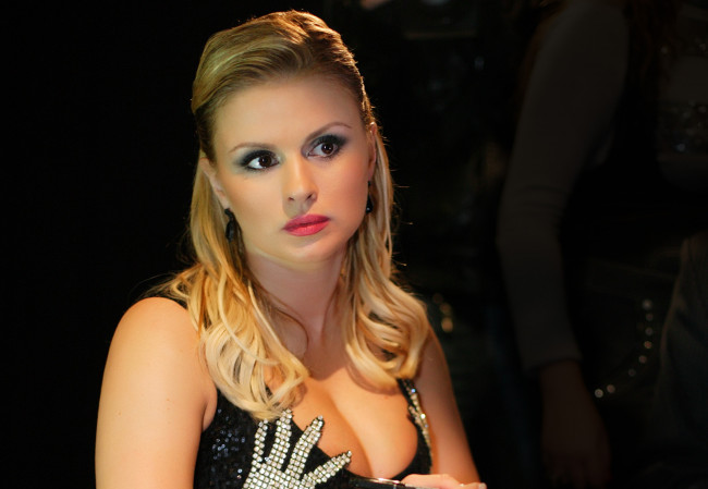 Обои картинки фото анна, семенович, музыка, россия, фигуристка, певица, актриса, телеведущая