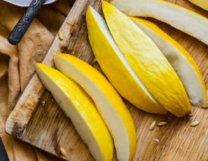 Картинка еда дыня дольки