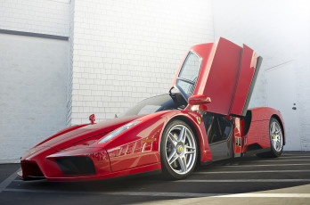Картинка red+enzo+ferrari автомобили ferrari a p s гоночные спортивные италия