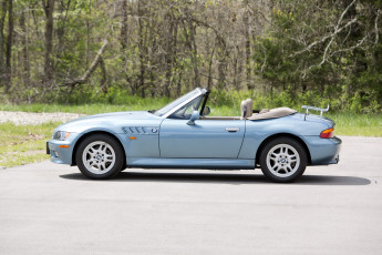 Картинка автомобили bmw roadster z3 1-8 james bond edition