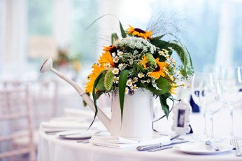 Картинка цветы букеты +композиции лейка подсолнух