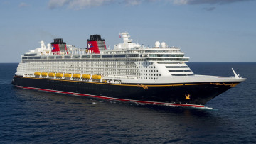 Картинка корабли лайнеры корабль лайнер круизный море