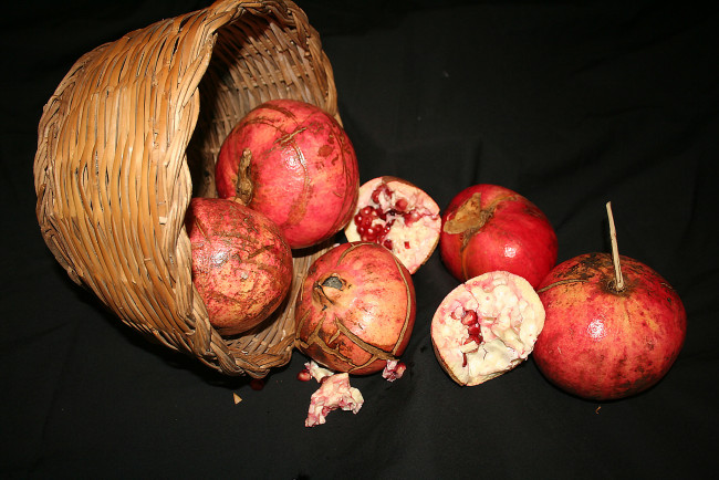 Обои картинки фото еда, гранат, снедь