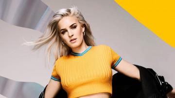 Картинка anne-marie+британская+певица++ 2018 музыка -другое автор песен британская певица энн-мари роуз николсон anne-marie спортсменка чемпионка мира по каратэ